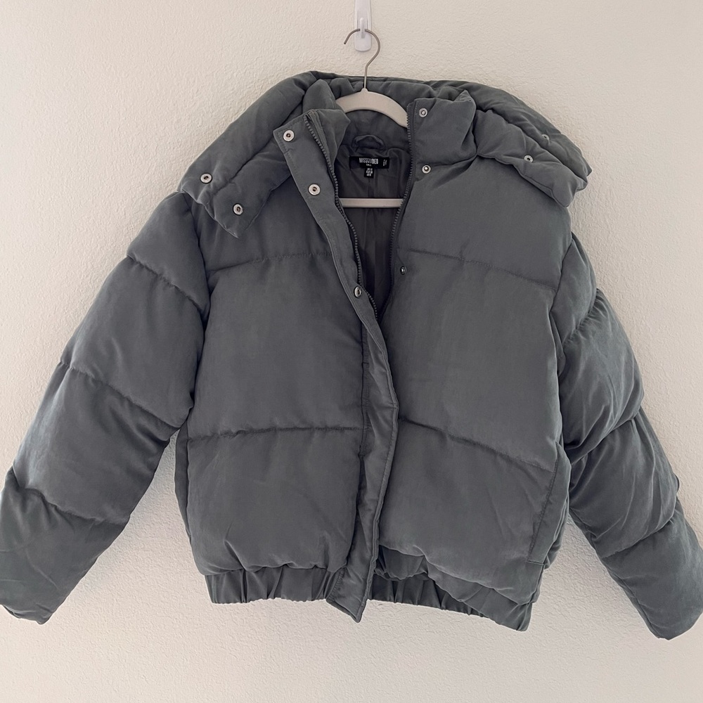 Missguided / Size 6 Tall / Suede Puffer